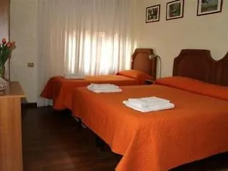 Kosher B&B The Home In 로마