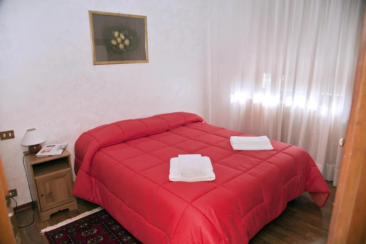 Kosher B&B The Home In 로마 3*,  이탈리아