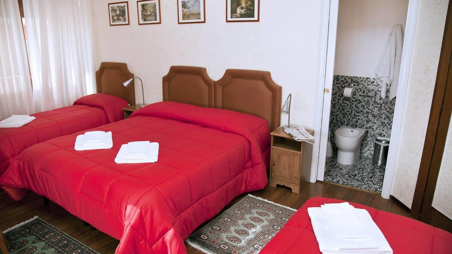 Kosher B&B The Home In 로마