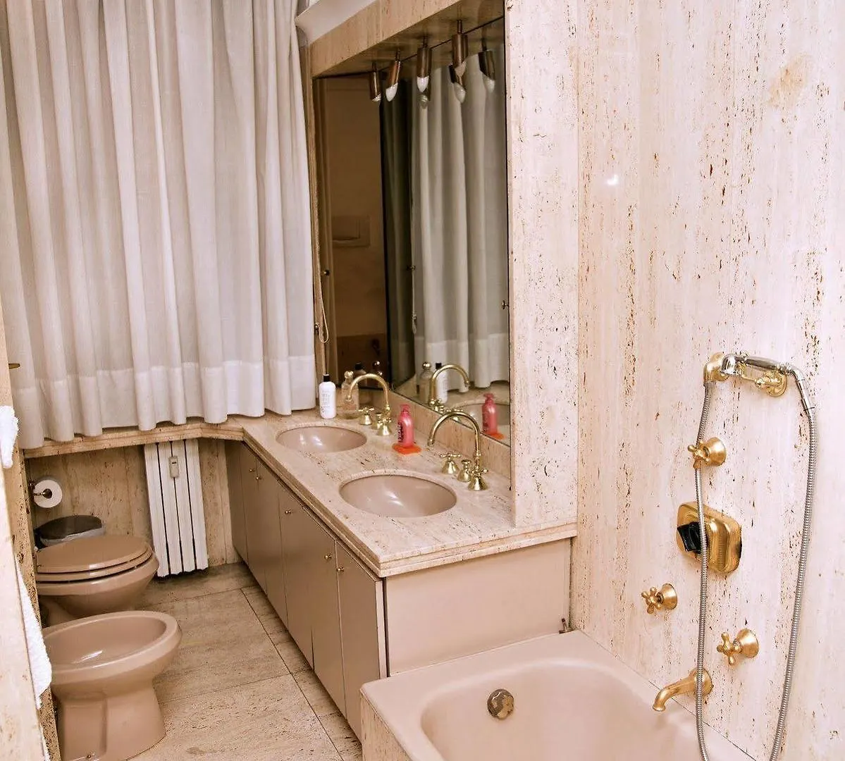 Kosher B&B The Home In 로마