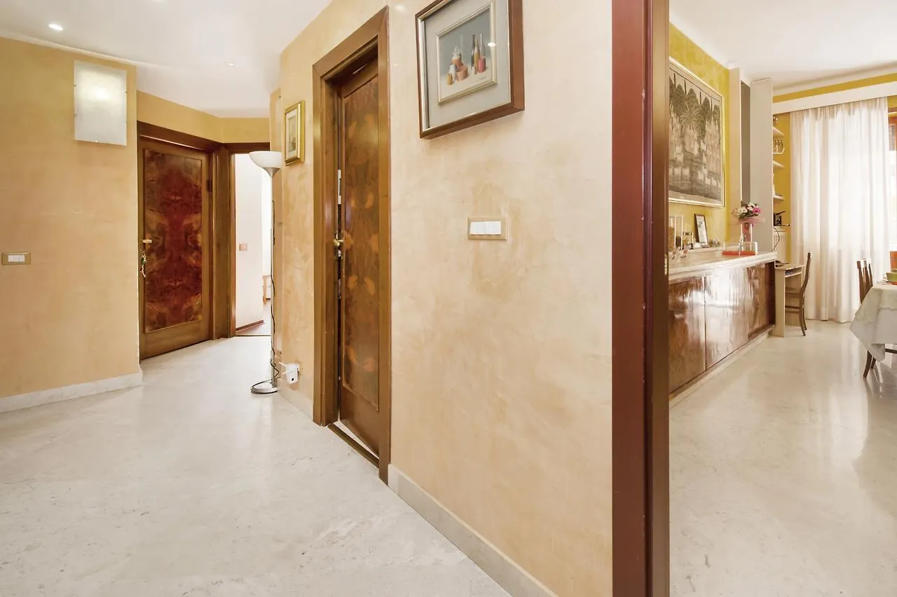 Kosher B&B The Home in Rom 3*,  Italien